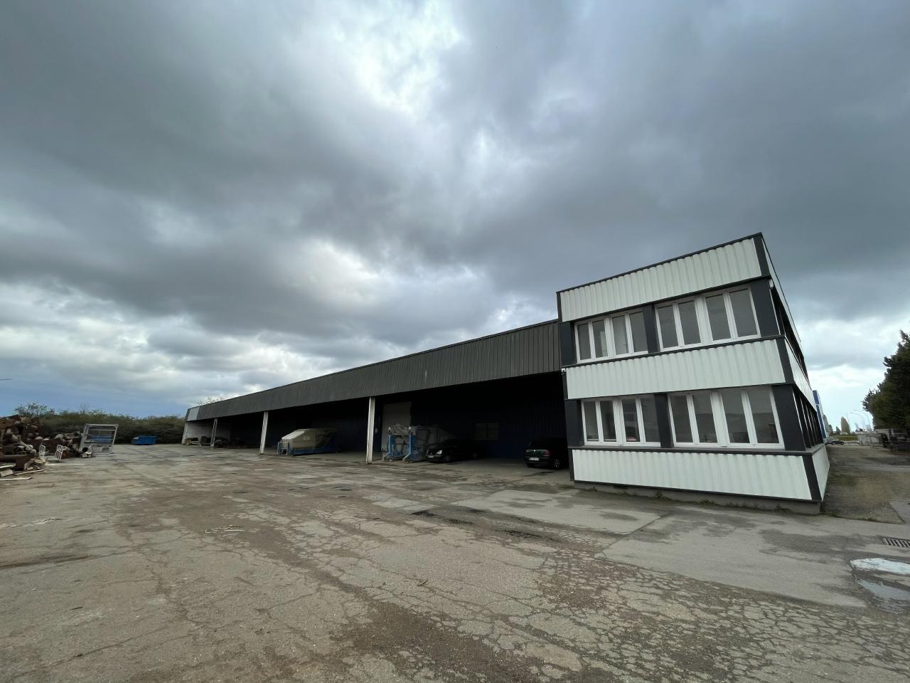 Entrepôt classe c Coignières 5027m² Location entrepôt classe c Coignières Yvelines OLLOG2201768 1